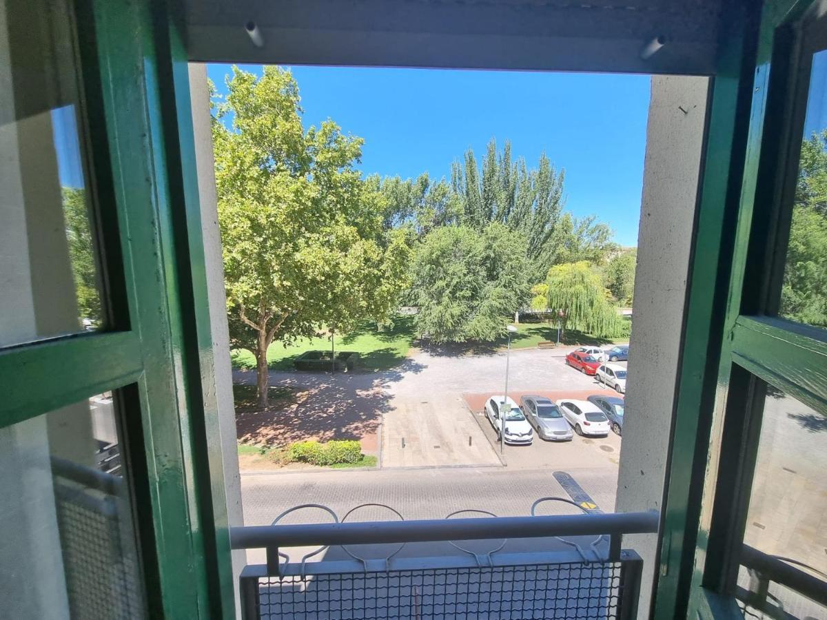 Un Rincon Con Vistas Al Parque Wifi Junto A Catedral By Apartamentos Logroño Dış mekan fotoğraf
