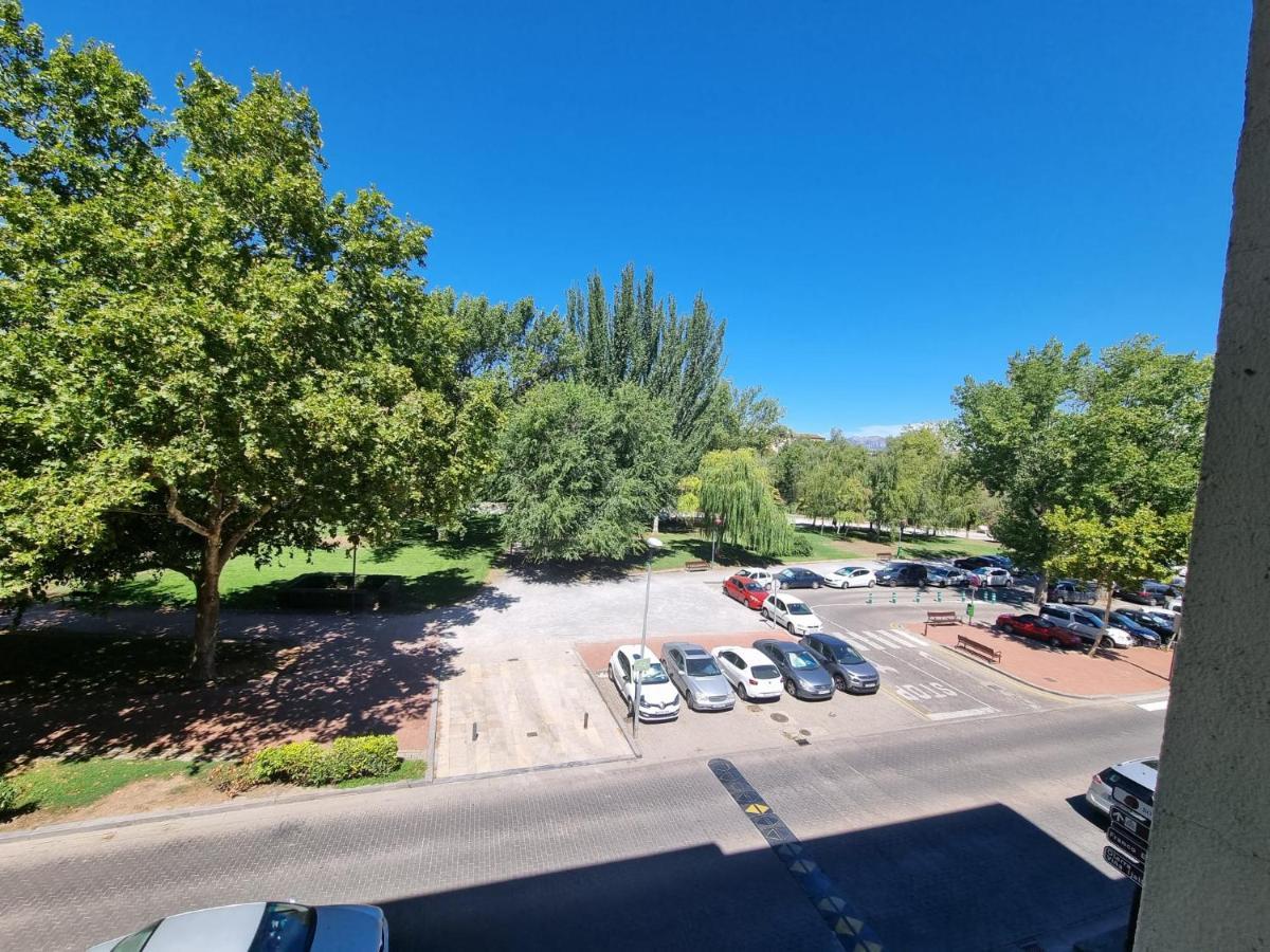 Un Rincon Con Vistas Al Parque Wifi Junto A Catedral By Apartamentos Logroño Dış mekan fotoğraf